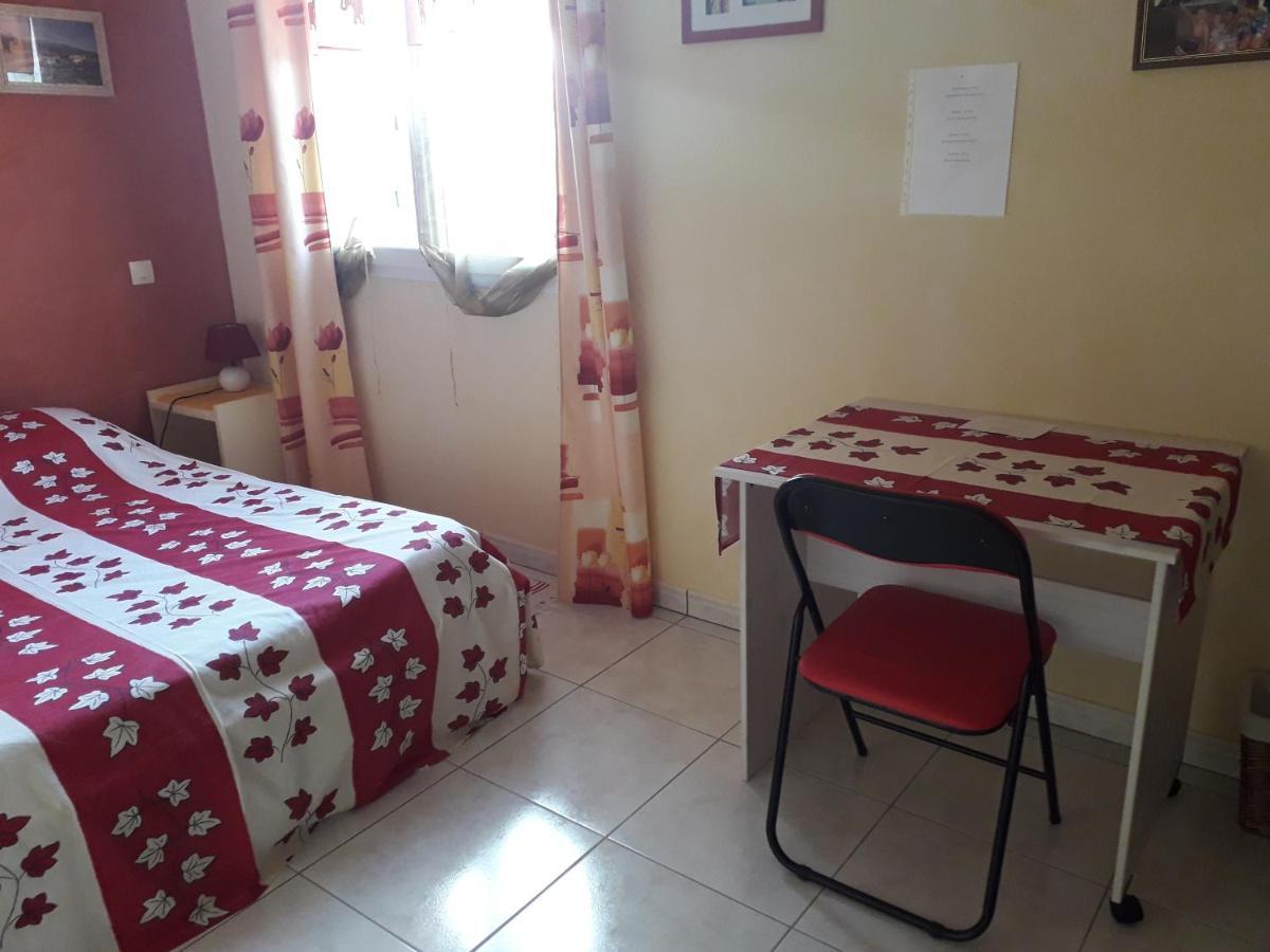 Lauriers Roses Bed and Breakfast Puisserguier Εξωτερικό φωτογραφία